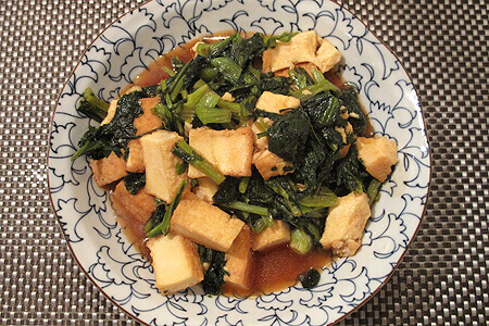 厚揚げと春菊の甘辛煮