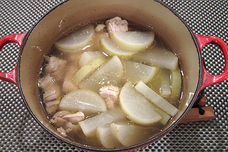 鶏肉と大根のスープ