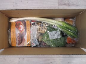 オイシックスのお試しセット、上から撮影